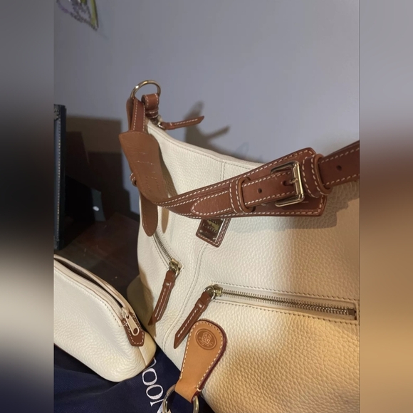 DOONEY & BOURKE PEBBLED LEATHER HOBO BAG BUNDLE - Picture 2 of 13